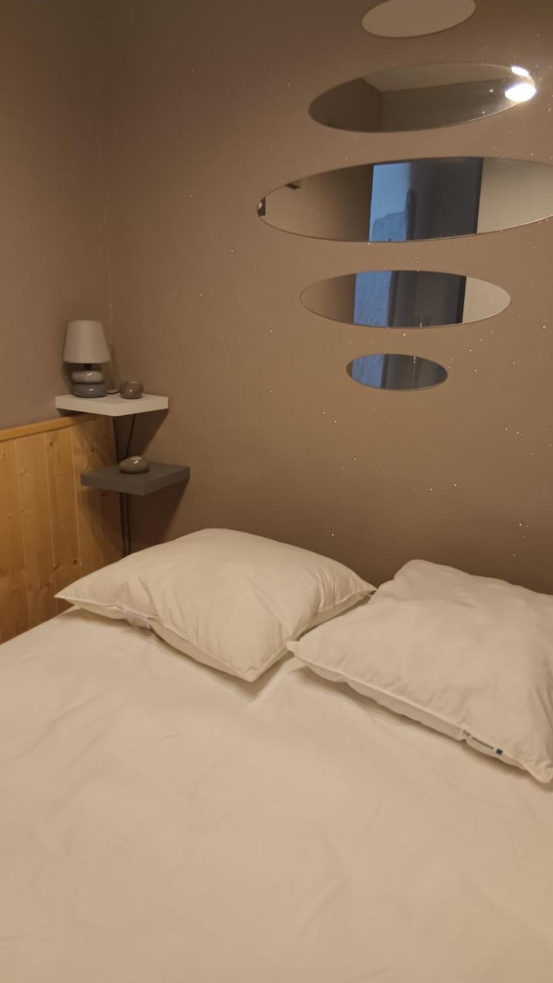 Appartement Pour 4 Personnes Dans Une Rue Tres Calme Saint-Laurent-le-Minier 外观 照片