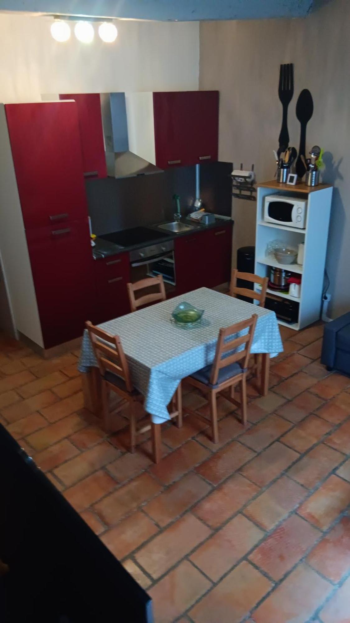 Appartement Pour 4 Personnes Dans Une Rue Tres Calme Saint-Laurent-le-Minier 外观 照片